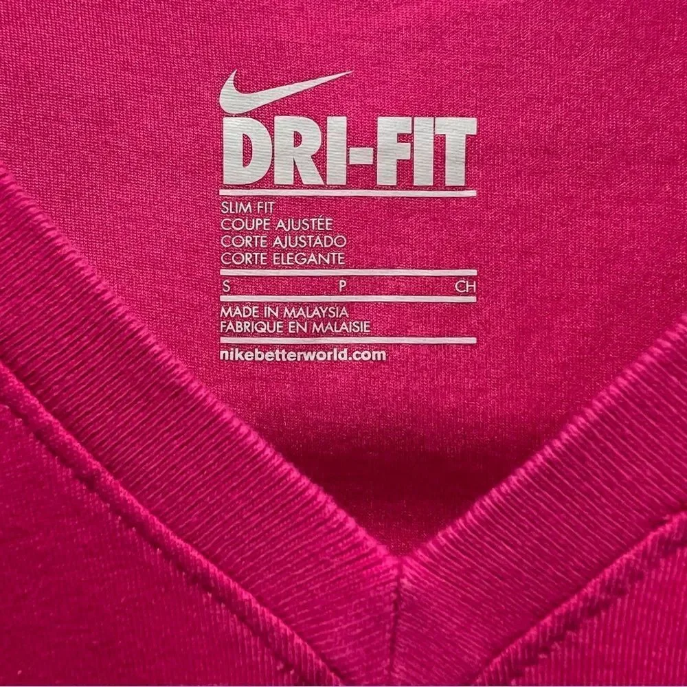 Nike Dri-Fit fuchsia dark pink short sleeve tee shirt Slim fit small vneck